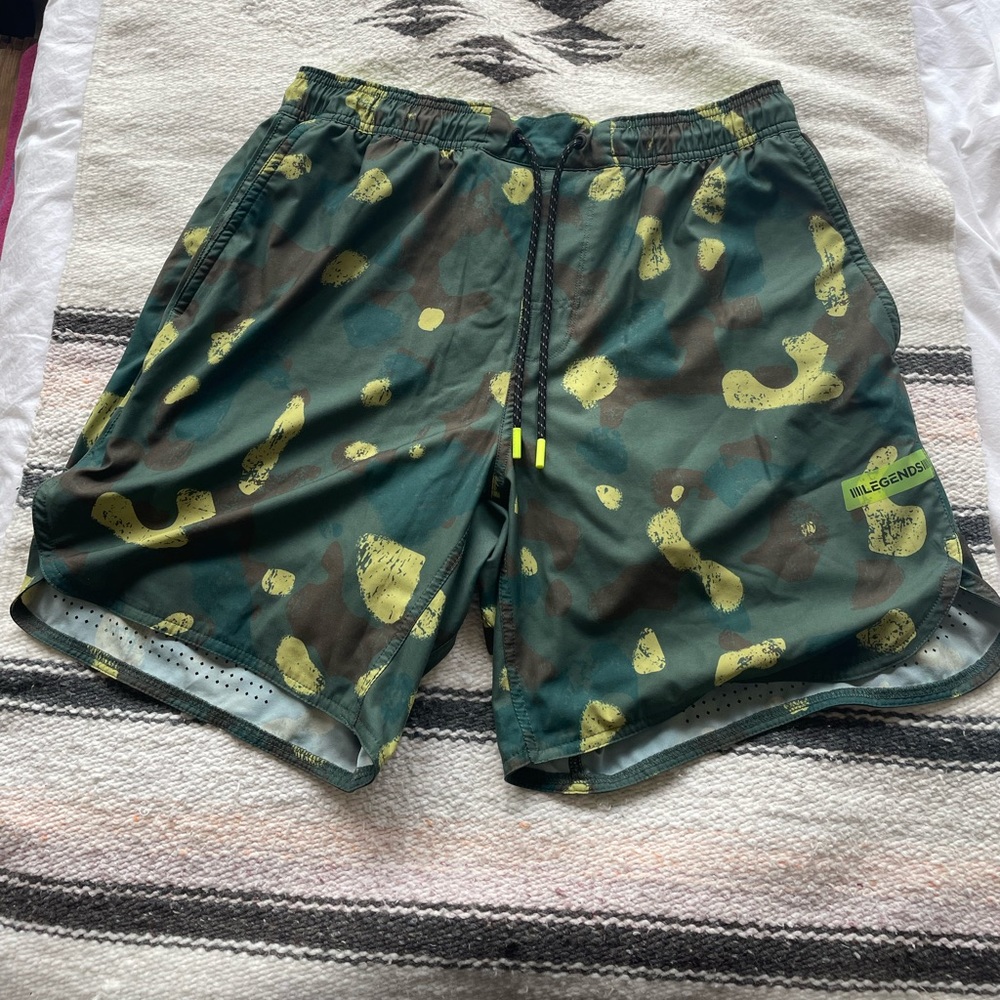 Legends Luka short. Green camo with a chartreuse liner. Excellent shape.